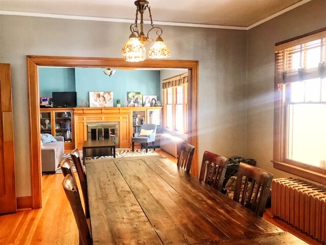 Large dining room for family meals and plenty of space to entertain. - 7 Pawnee Ave