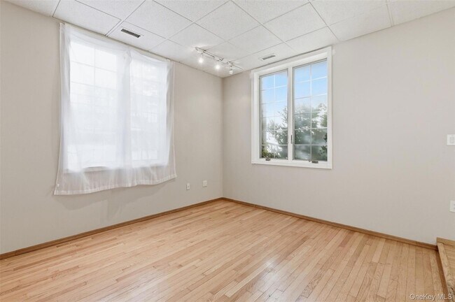 Building Photo - 248 Depew Ave