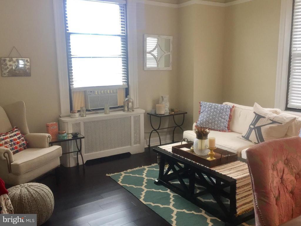 Foto principal - 2031 Locust St