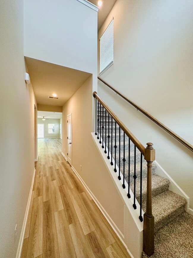 Building Photo - 205 Wells Cir