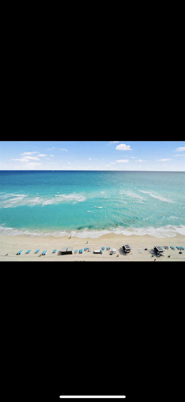 Carillon Wellness Resort - 6801 Collins Ave