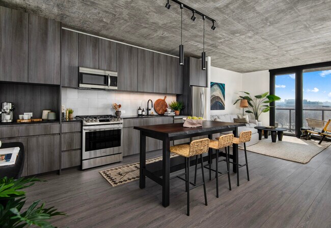 Foto del edificio - 1431 W Lake St