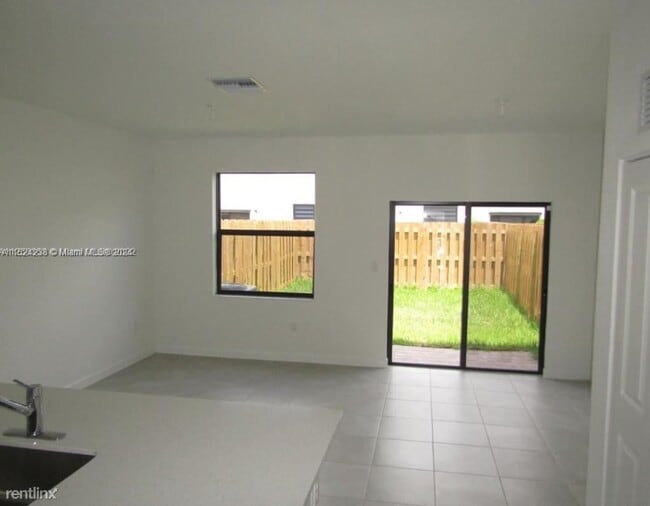 Building Photo - 3 br, 2.5 bath House - 11869 SW 246th Ter