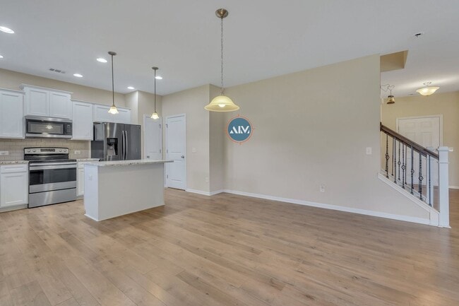 Building Photo - Beautiful Home in Seagrass Station