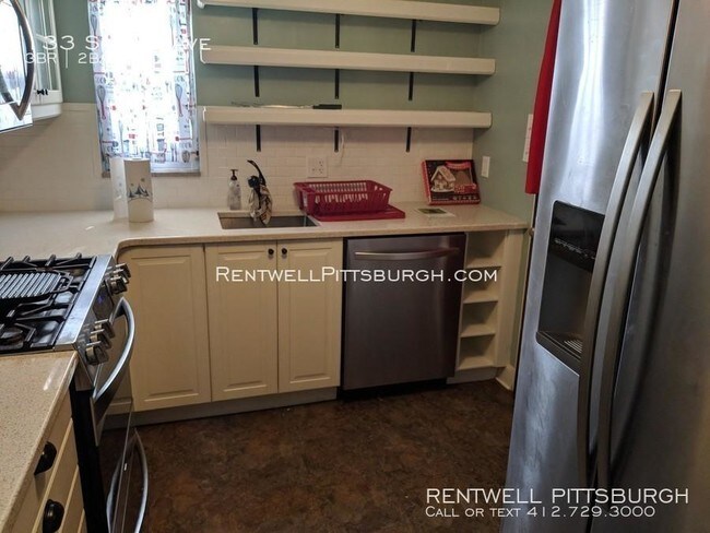 Building Photo - 3 bedroom in Bellevue PA 15202
