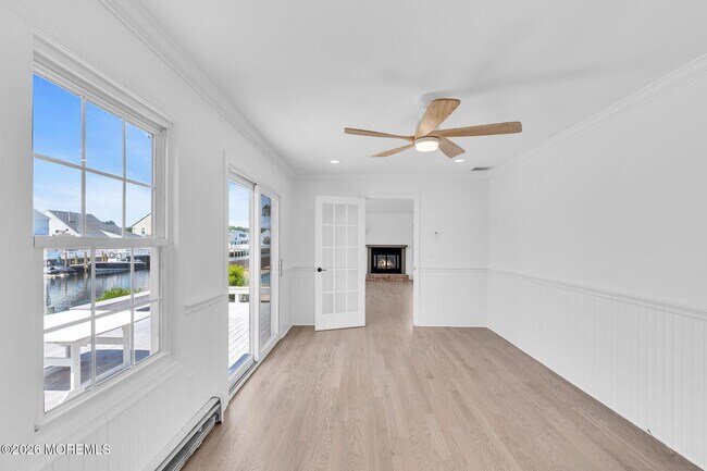 Building Photo - 90 Spinnaker Ct