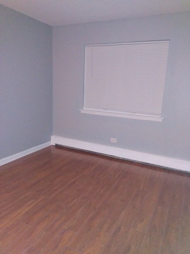 2nd Bedroom - 570 Mesa Dr