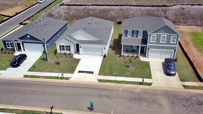 Building Photo - Rosser Farms Newly Constructed One Level 4...