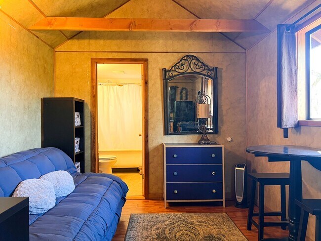 Foto del edificio - FURNISHED COUNTRY COTTAGE IN BROWNSVILLE