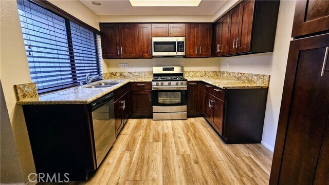 Building Photo - 8 Goldstar Pl