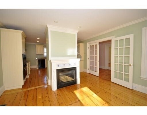 Building Photo - 34 Thoreau St
