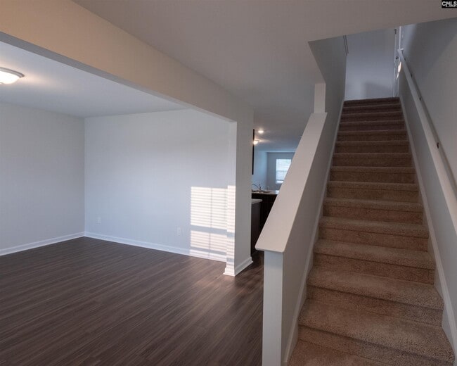 Building Photo - 572 Whippoorwill Dr