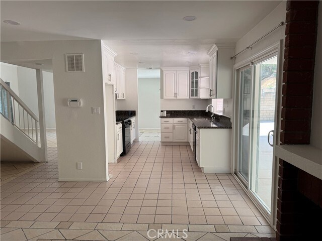 Foto del edificio - 37 Rainbow Ridge Rd
