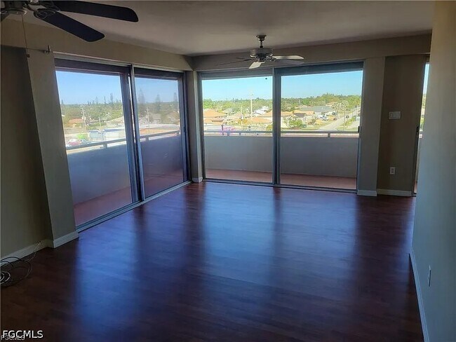 Foto del edificio - 4803 Sunset Ct
