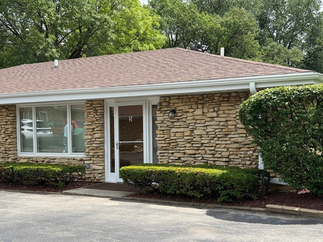 Primary Photo - 532 West St