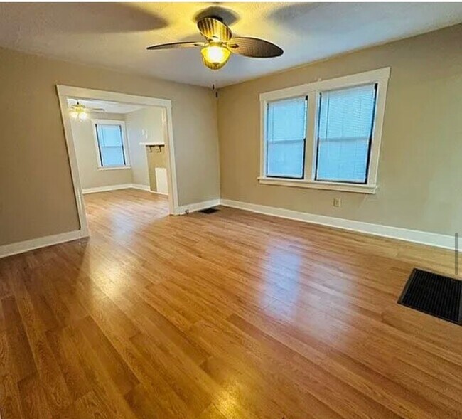 Foto del edificio - 2844 Louisiana Ave