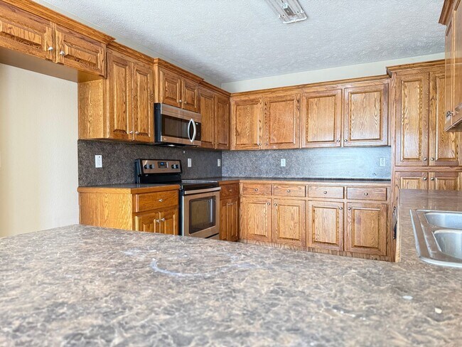 Foto del edificio - 2413 Versailles Dr