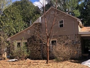 Building Photo - 320 Chemin Larose
