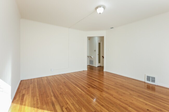 Foto del edificio - 2106 27th Ave