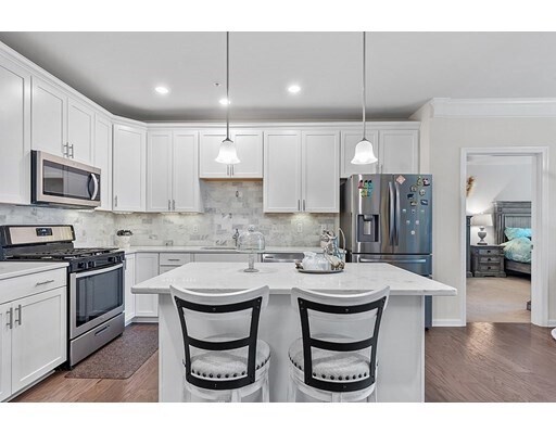 Foto del edificio - 120 University Ave