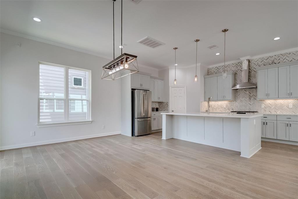 Foto principal - 5528 Larkin St