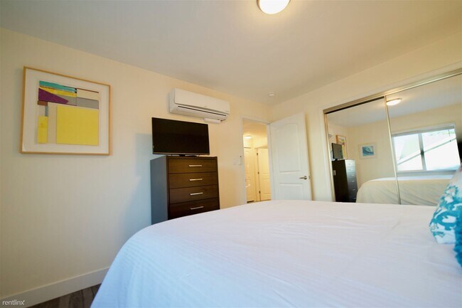 Foto del edificio - 1 br, 1 bath Apartment - 120 Arch St Apt 5