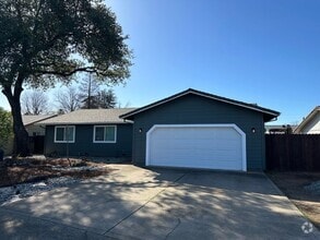 Building Photo - 1133 Pineland Dr