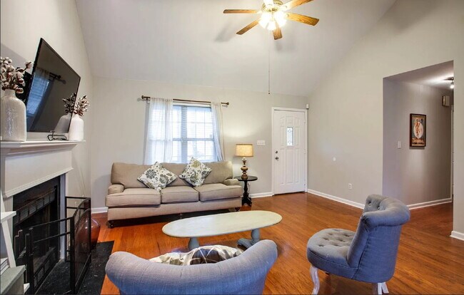 Foto del edificio - 1713 Greenwood Ave