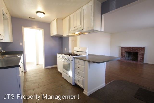 Foto principal - 6719 Golf View Dr