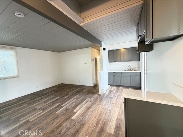 Foto del edificio - 10538 Paramount Blvd