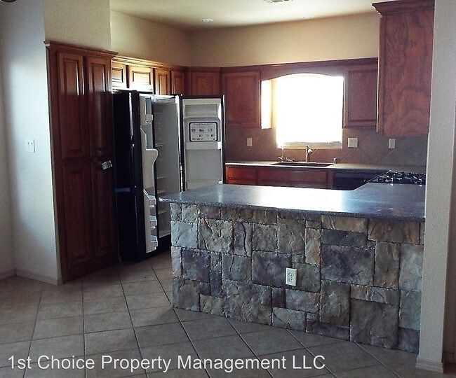 Building Photo - 964 Arroyo Seco