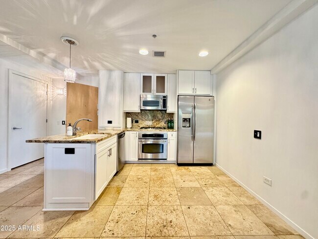 Foto del edificio - 7141 E Rancho Vista Dr