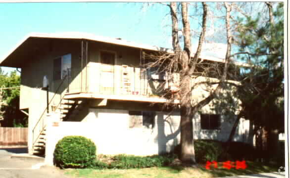 Primary Photo - 4681-4691 Karbet Way