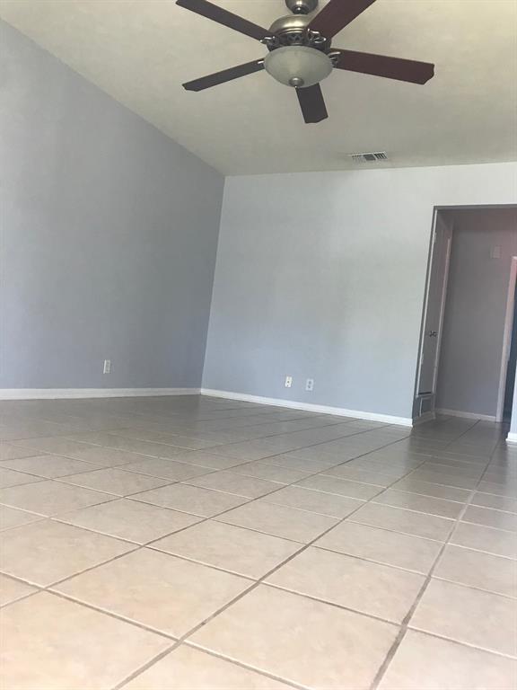 Foto del edificio - 237 Oakwood Ln