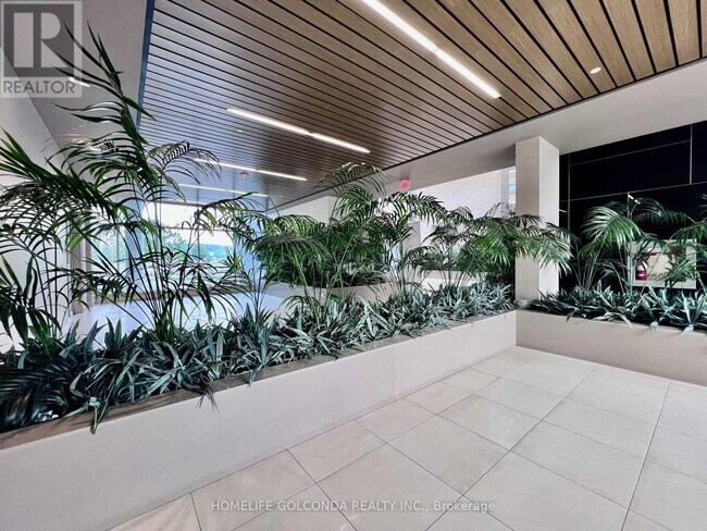 Photo du bâtiment - 9608-9608 Yonge St