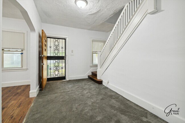 Foto del edificio - $1200/month bungalow
