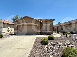 Building Photo - 12807 W Glenrosa Dr