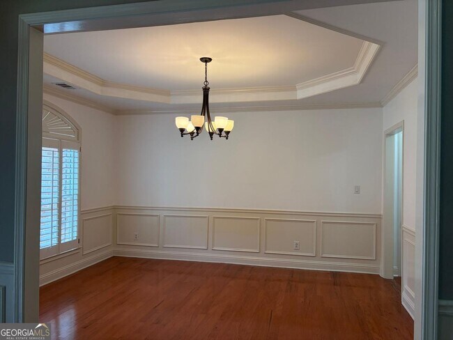 Foto del edificio - 96 Highgrove Dr