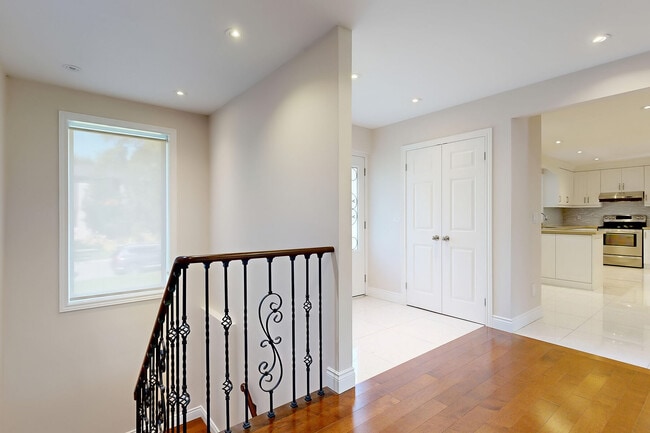 Building Photo - 11 Tetbury Crescent