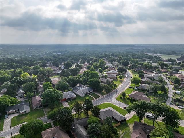 Foto del edificio - 1226 Serenade Ln