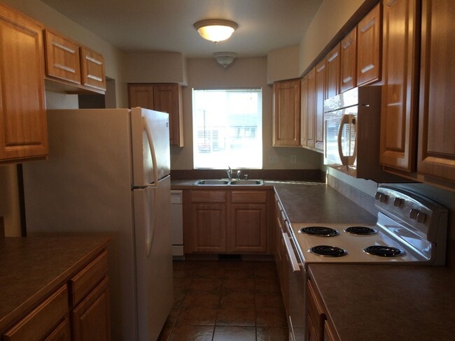 Building Photo - 1713 W Fern Dr