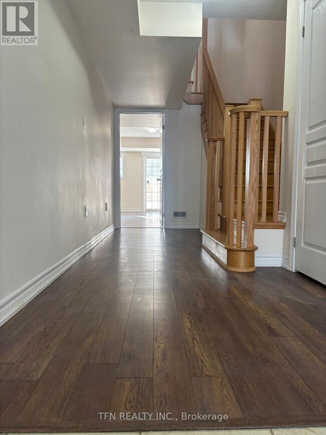 Photo du bâtiment - 5 Savage Dr