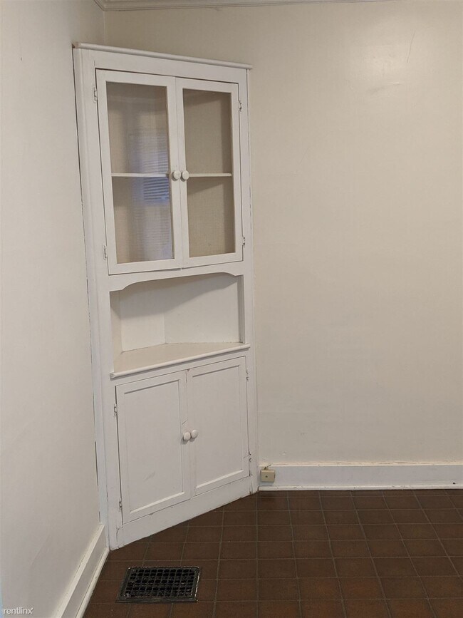 Building Photo - 1 br, 1 bath House - 2431 Meyer Ave SW