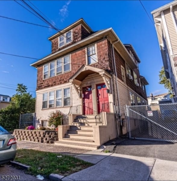 31 19th Ave Unit 2, Paterson, NJ 07513 Room for Rent in Paterson, NJ