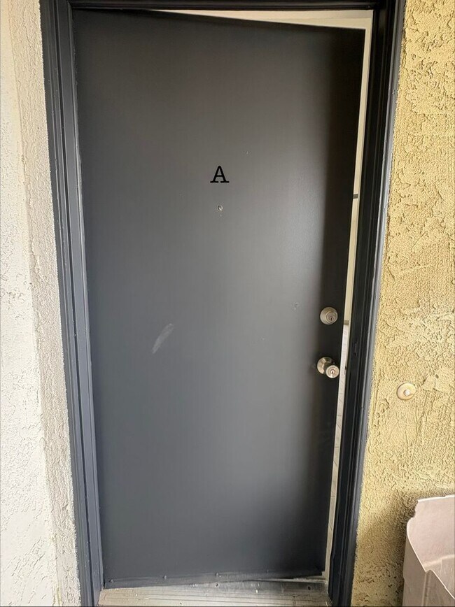 Foto del edificio - 1951 N Ventura Rd