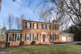 Building Photo - 11922 Holly Spring Dr