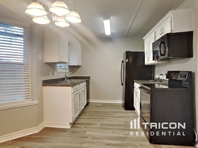 Foto del edificio - 1000 Brook Hill Court Arlington TX
