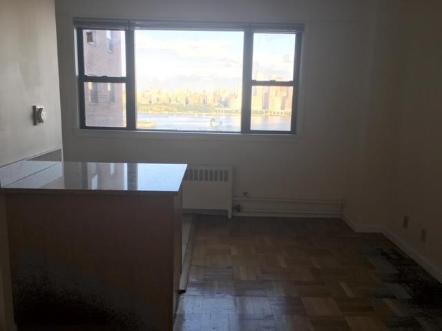 Foto del edificio - 6515 Boulevard E