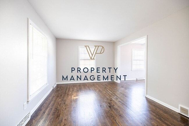 Foto del edificio - 6643-6645 Floyd St