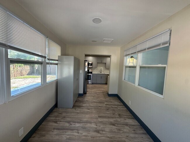 Foto del edificio - 2550 NE 7th Terrace